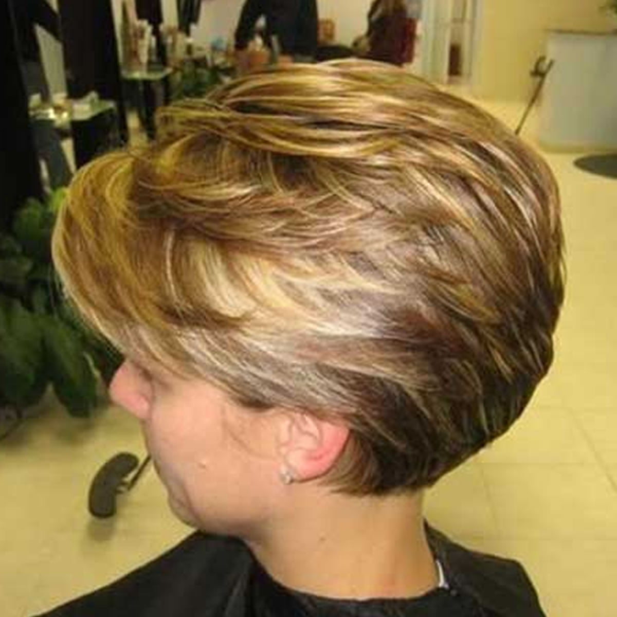 Very Stylish Short Haircuts for Older Women over 50 – Page 3 – HAIRSTYLES